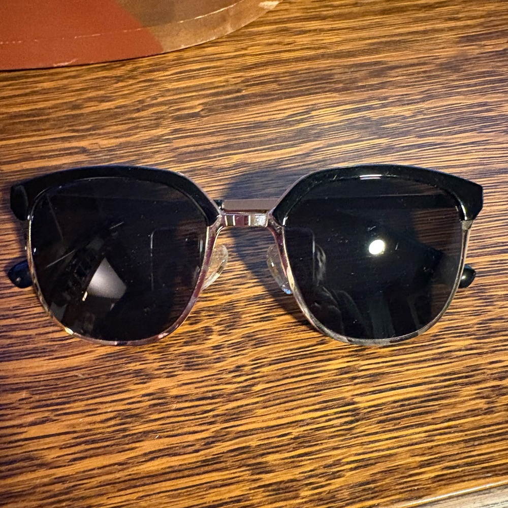 Carin brand Black and Silver Sunglasses